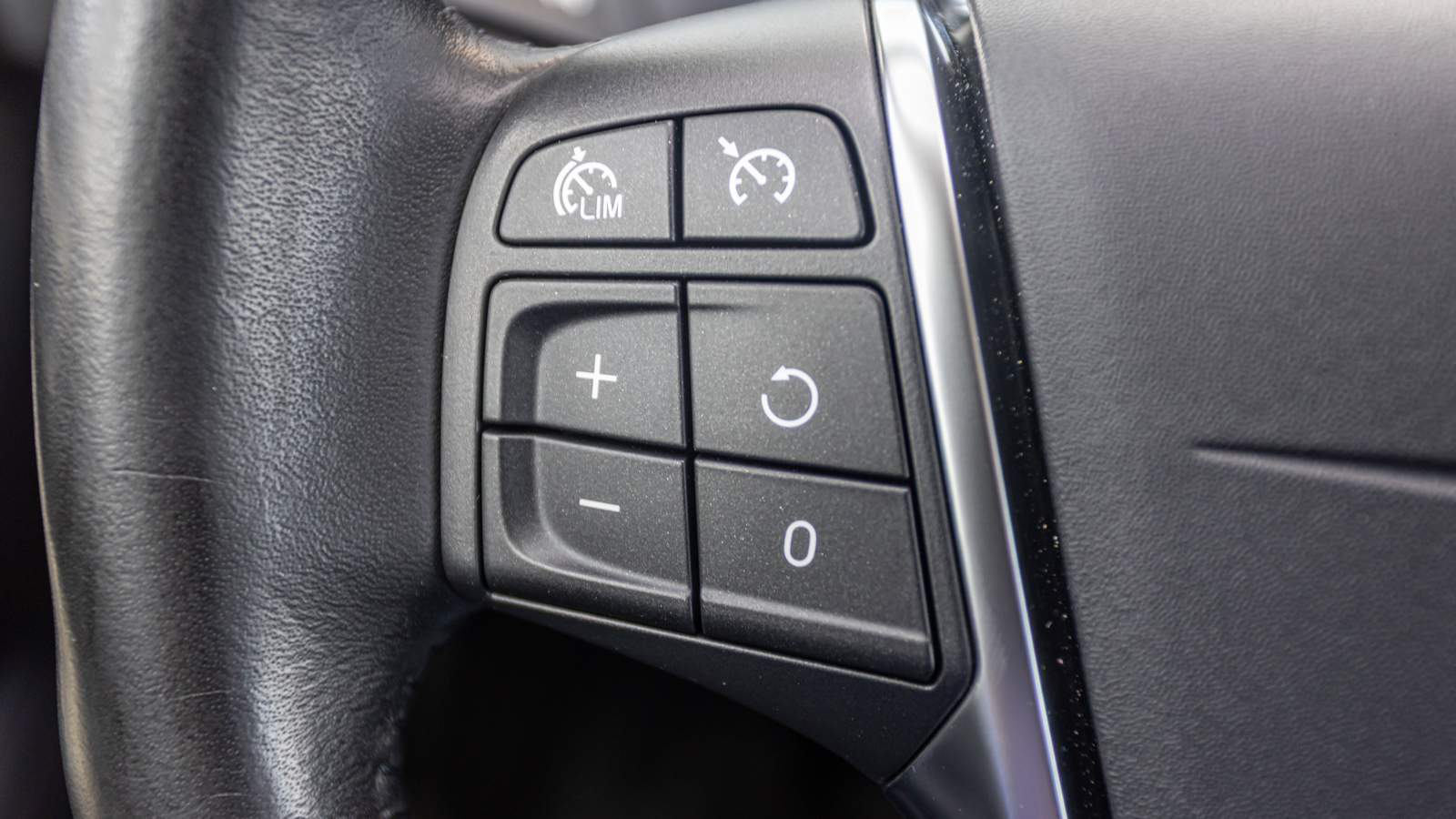 Інші авто VOLVO V40 2017 року з пробігом 118745 км, Хетчбек, Тойота Центр Дніпро "Алмаз Мотор" на Запорізькому шосе, м.Дніпро - 815000 ГРН | Фото № 26