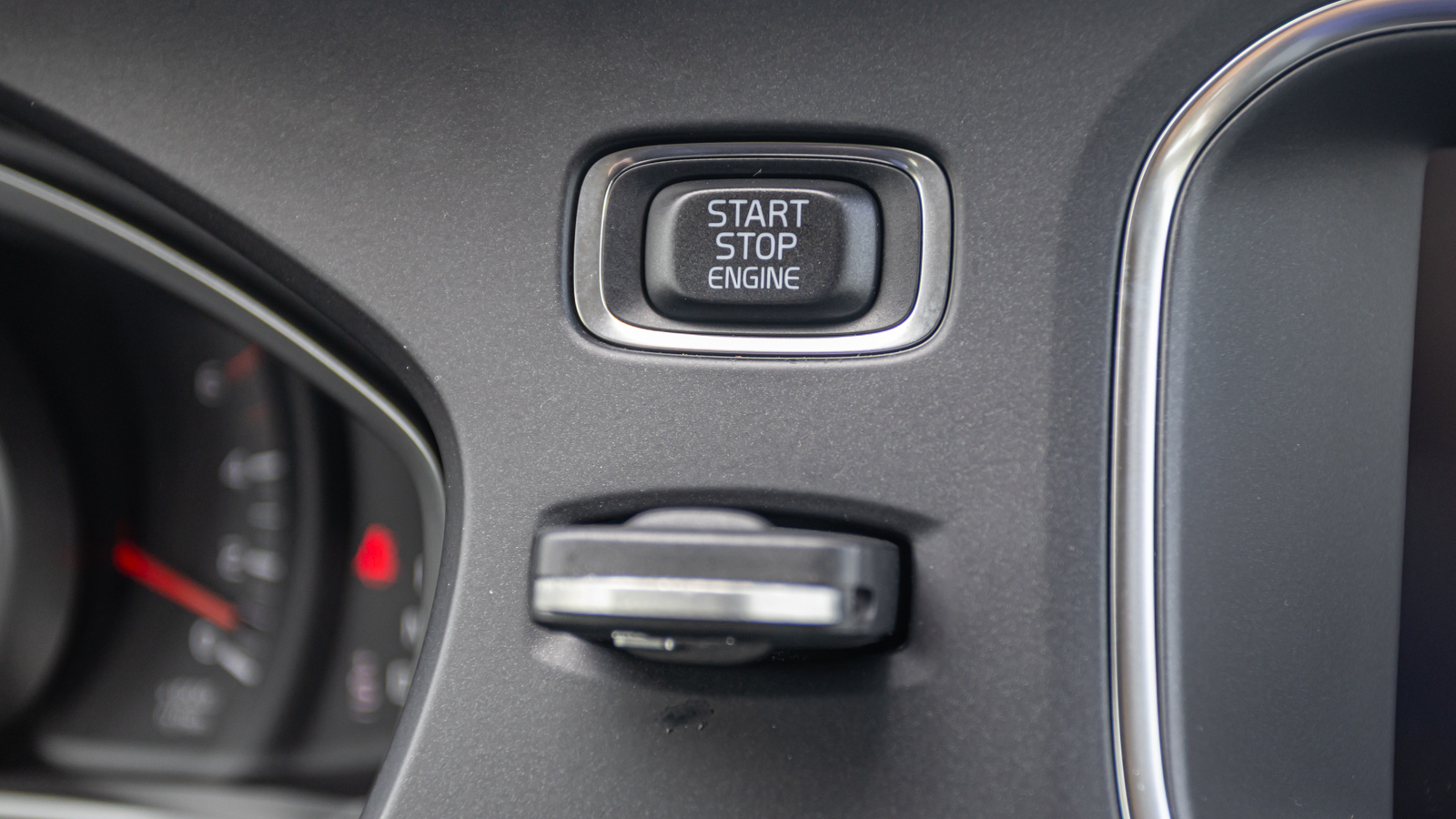 Інші авто VOLVO V40 2017 року з пробігом 118745 км, Хетчбек, Тойота Центр Дніпро "Алмаз Мотор" на Запорізькому шосе, м.Дніпро - 815000 ГРН | Фото № 28