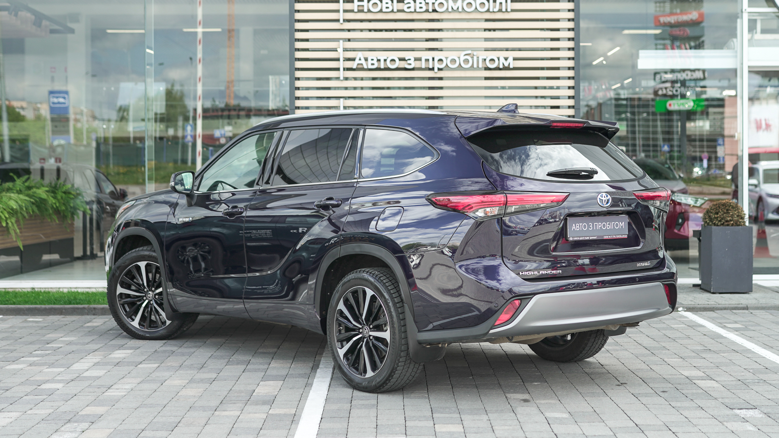 Toyota HIGHLANDER 2021 року з пробігом 89376 км, Універсал, Тойота Центр Львів "Діамант", м.Львів - 2182950 ГРН | Фото № 2