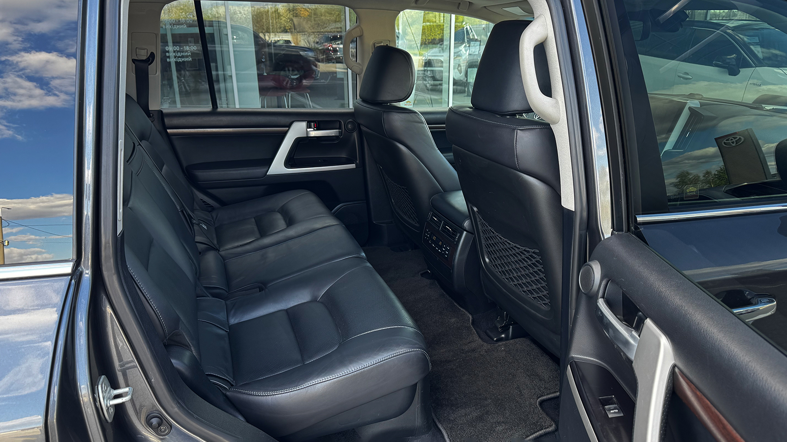 Toyota LAND CRUISER 2018 року з пробігом 213907 км, Універсал, Тойота Центр Рівне "Агат Авто", м.Рівне - 2102400 ГРН | Фото № 7
