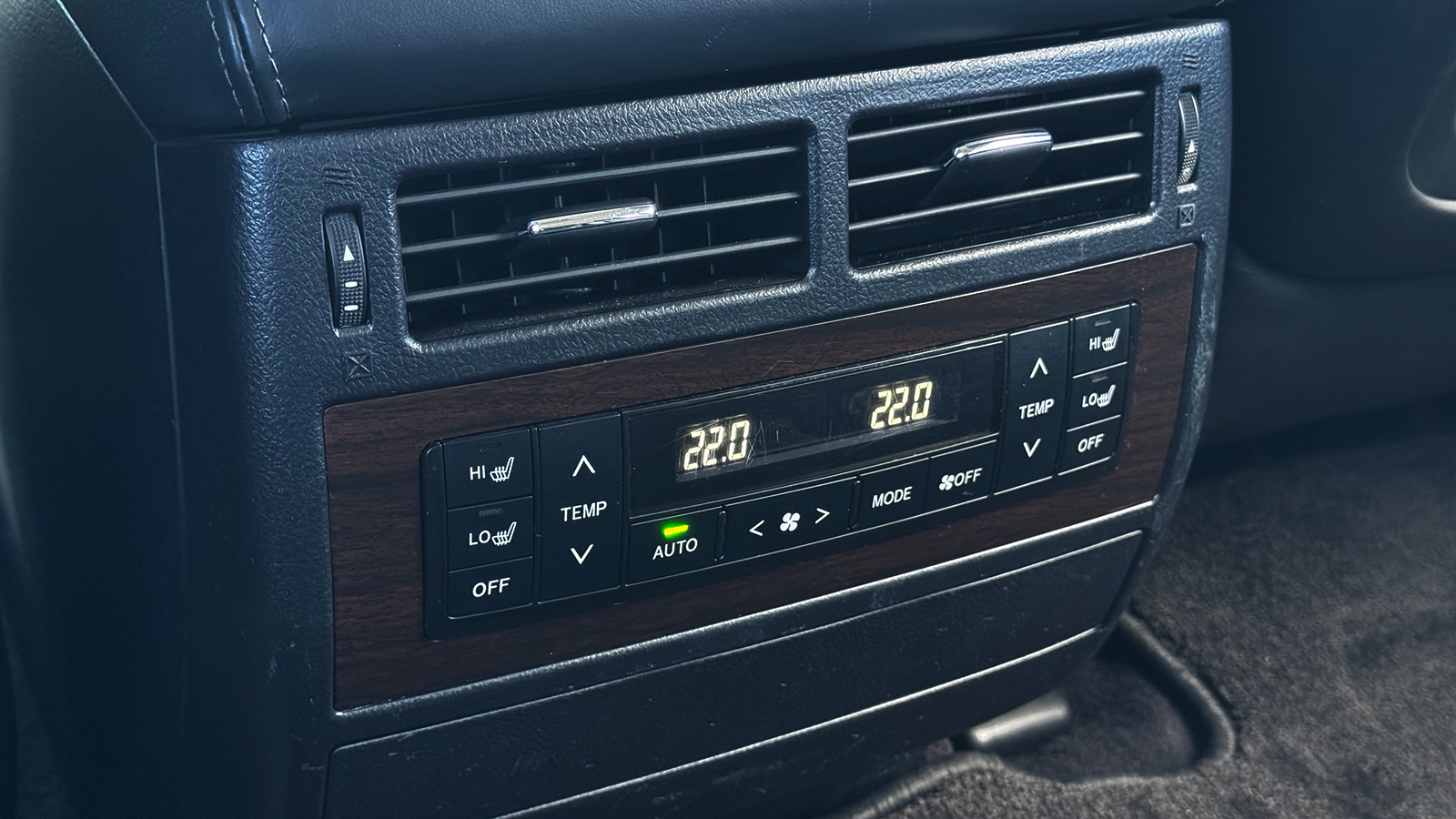 Toyota LAND CRUISER 2018 року з пробігом 213907 км, Універсал, Тойота Центр Рівне "Агат Авто", м.Рівне - 2102400 ГРН | Фото № 21