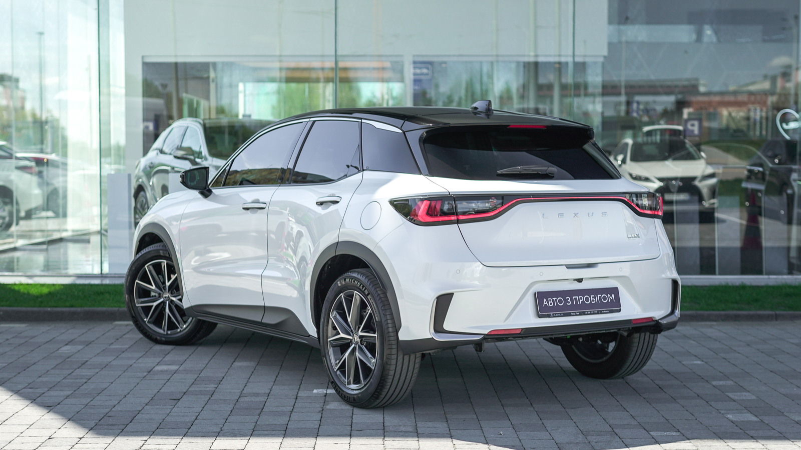 Lexus LBX 2025 року з пробігом 1190 км, Універсал, Лексус Львів, м.Львів - 1697850 ГРН | Фото № 2