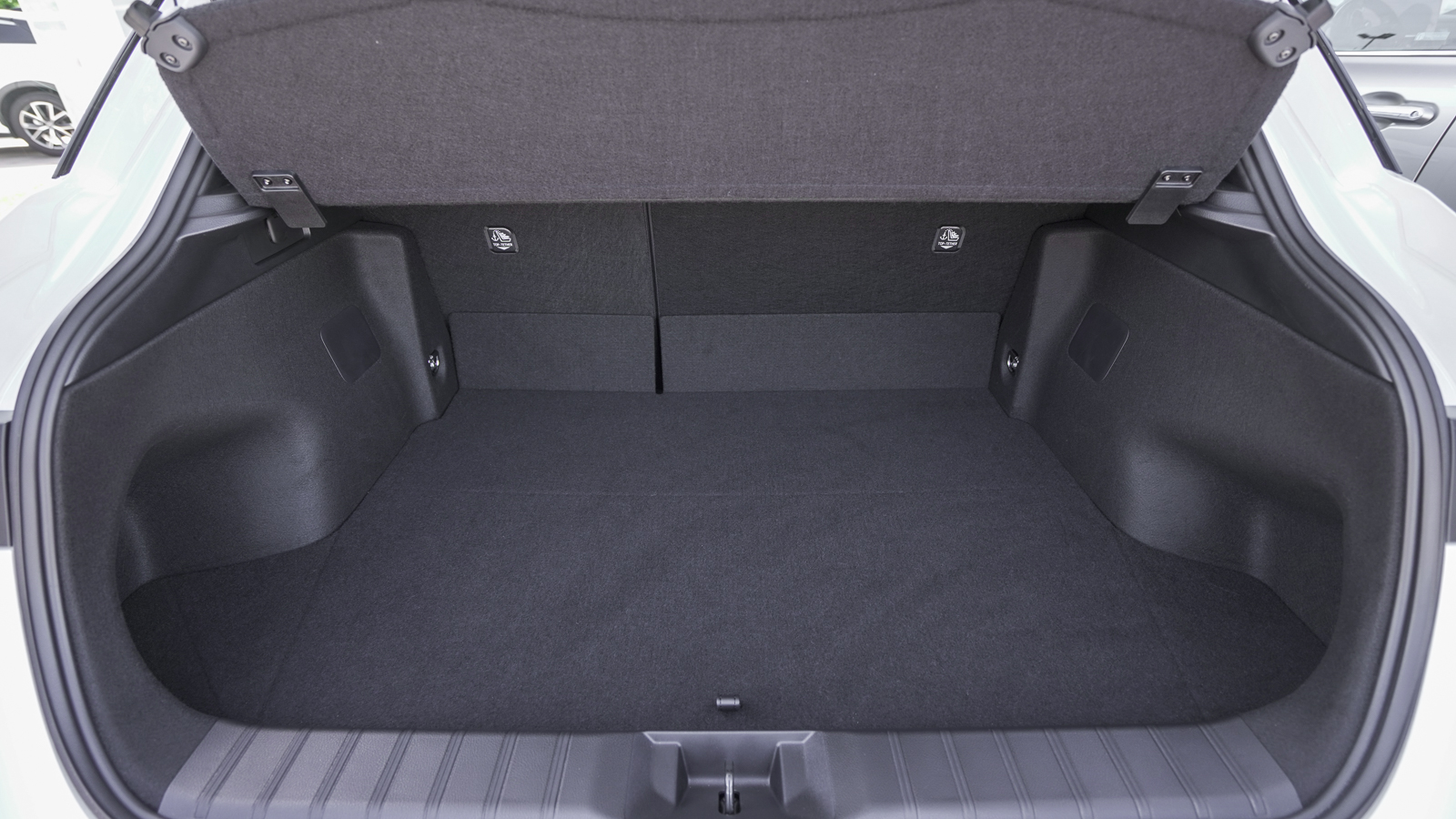 Lexus LBX 2025 року з пробігом 1190 км, Універсал, Лексус Львів, м.Львів - 1697850 ГРН | Фото № 10
