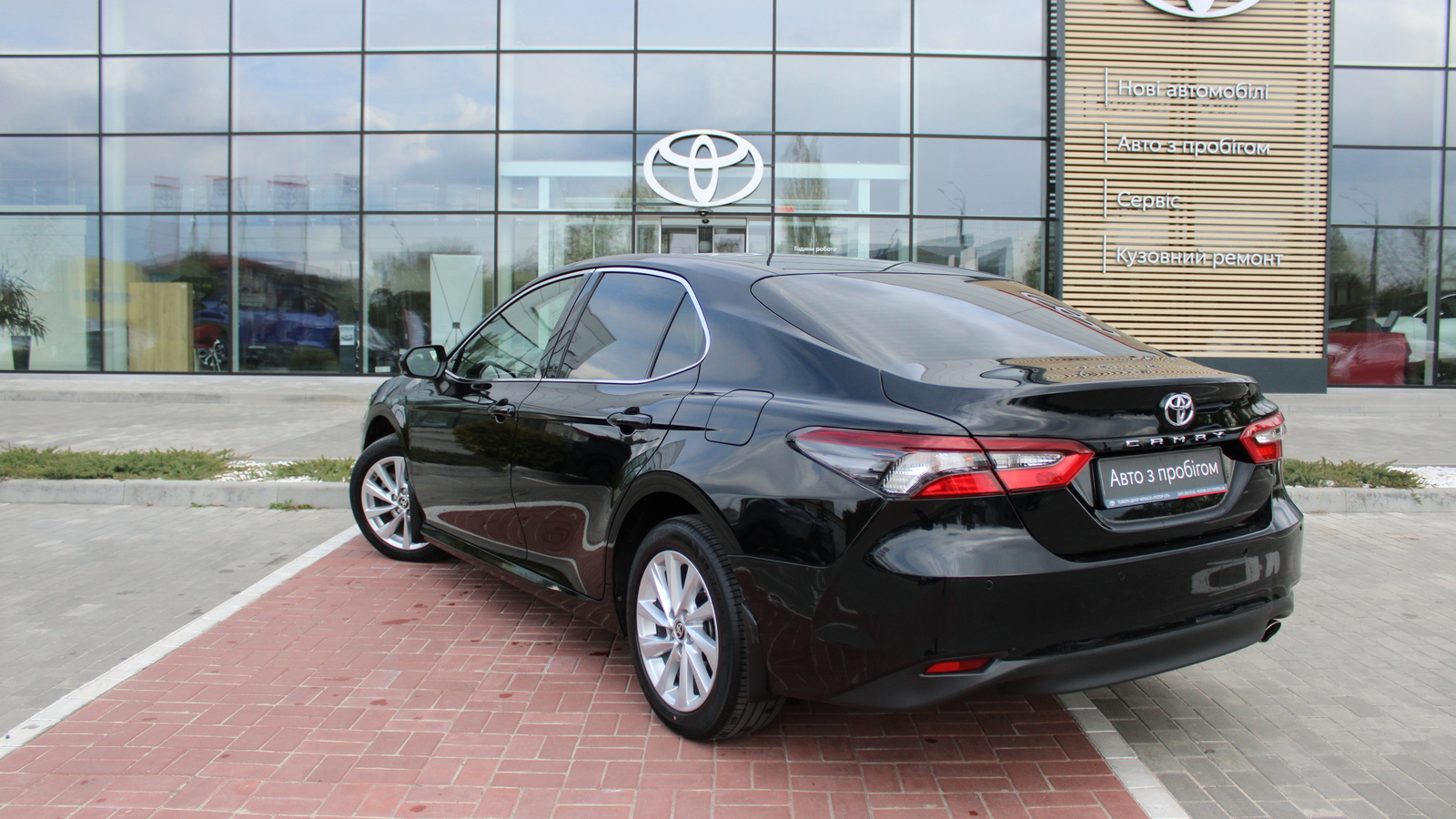 Toyota CAMRY 2021 року з пробігом 83765 км, Седан, Тойота Центр Черкаси "Мотор Сіті", м.Черкаси - 1270000 ГРН | Фото № 2