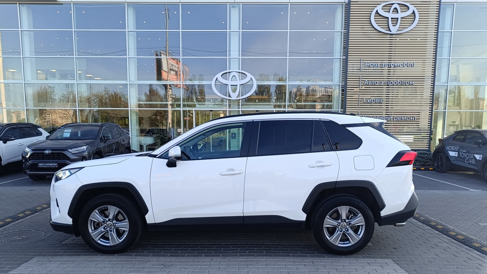 Toyota RAV4 2023 року з пробігом 44454 км, Універсал, Тойота Центр Київ "ВіДі Автострада", м.Київ - 1378000 ГРН | Фото № 3