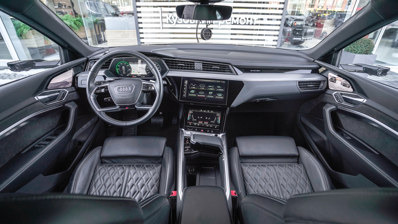 Інші авто AUDI E-TRON 2020 року, Хетчбек, Тойота Центр Львів "Діамант", м.Львів | Фото № 8 Інші авто AUDI E-TRON 2020 року з пробігом 71522 км, Хетчбек, Тойота Центр Львів "Діамант", м.Львів - 1653750 ГРН | Фото № 8