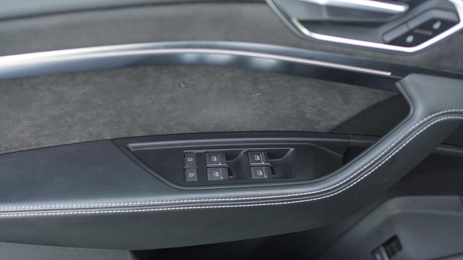 Інші авто AUDI E-TRON 2020 року, Хетчбек, Тойота Центр Львів "Діамант", м.Львів | Фото № 20 Інші авто AUDI E-TRON 2020 року з пробігом 71522 км, Хетчбек, Тойота Центр Львів "Діамант", м.Львів - 1653750 ГРН | Фото № 20
