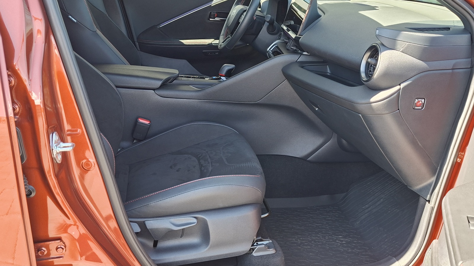 Toyota C-HR 2025 року з пробігом 4561 км, Хетчбек, Тойота Центр Ужгород "Карат Мотор", м.Ужгород - 1781900 ГРН | Фото № 6