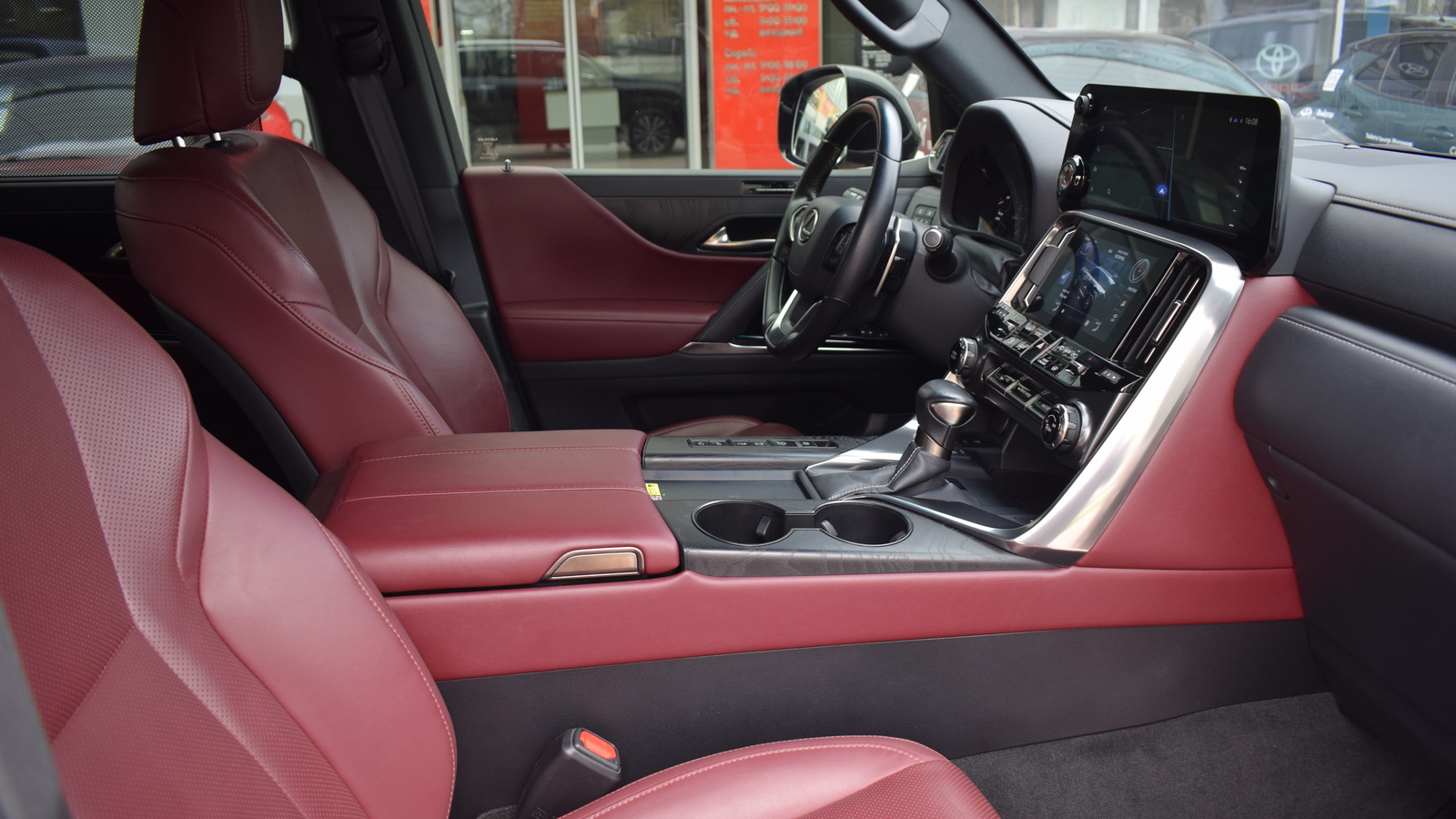 Lexus LX 2024 року з пробігом 62458 км, Універсал, Тойота Центр Житомир "Стар - Кар", м.Житомир - 5112900 ГРН | Фото № 6