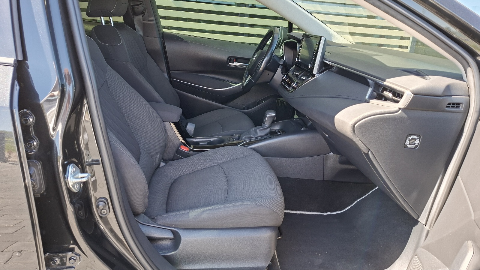Toyota COROLLA 2019 року з пробігом 249439 км, Седан, Тойота Центр Ужгород "Карат Мотор", м.Ужгород - 742000 ГРН | Фото № 6