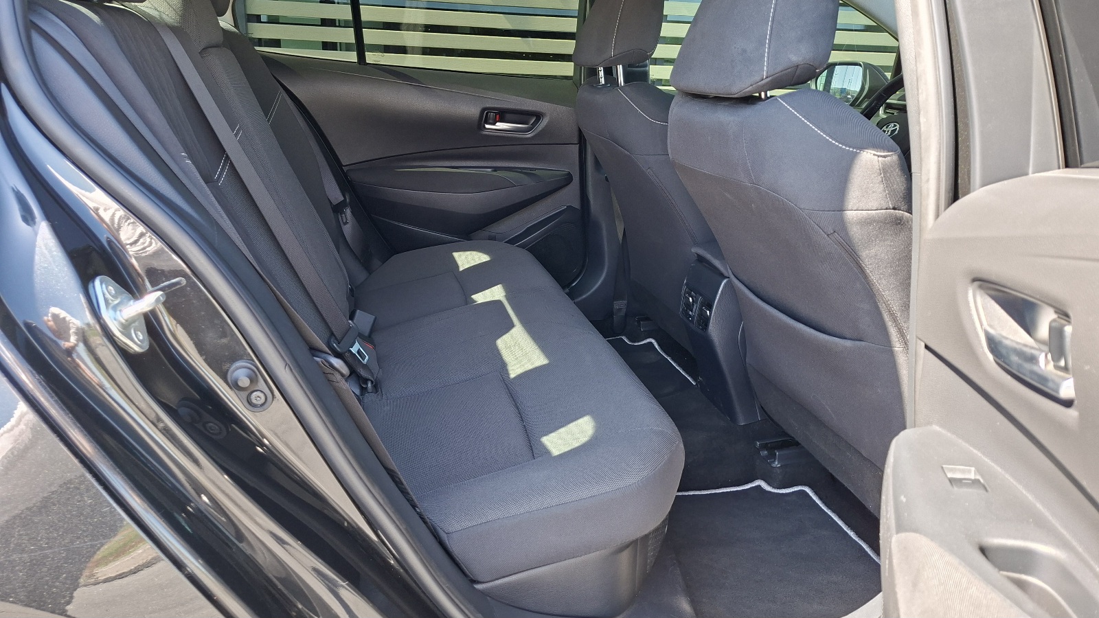 Toyota COROLLA 2019 року з пробігом 249439 км, Седан, Тойота Центр Ужгород "Карат Мотор", м.Ужгород - 742000 ГРН | Фото № 7