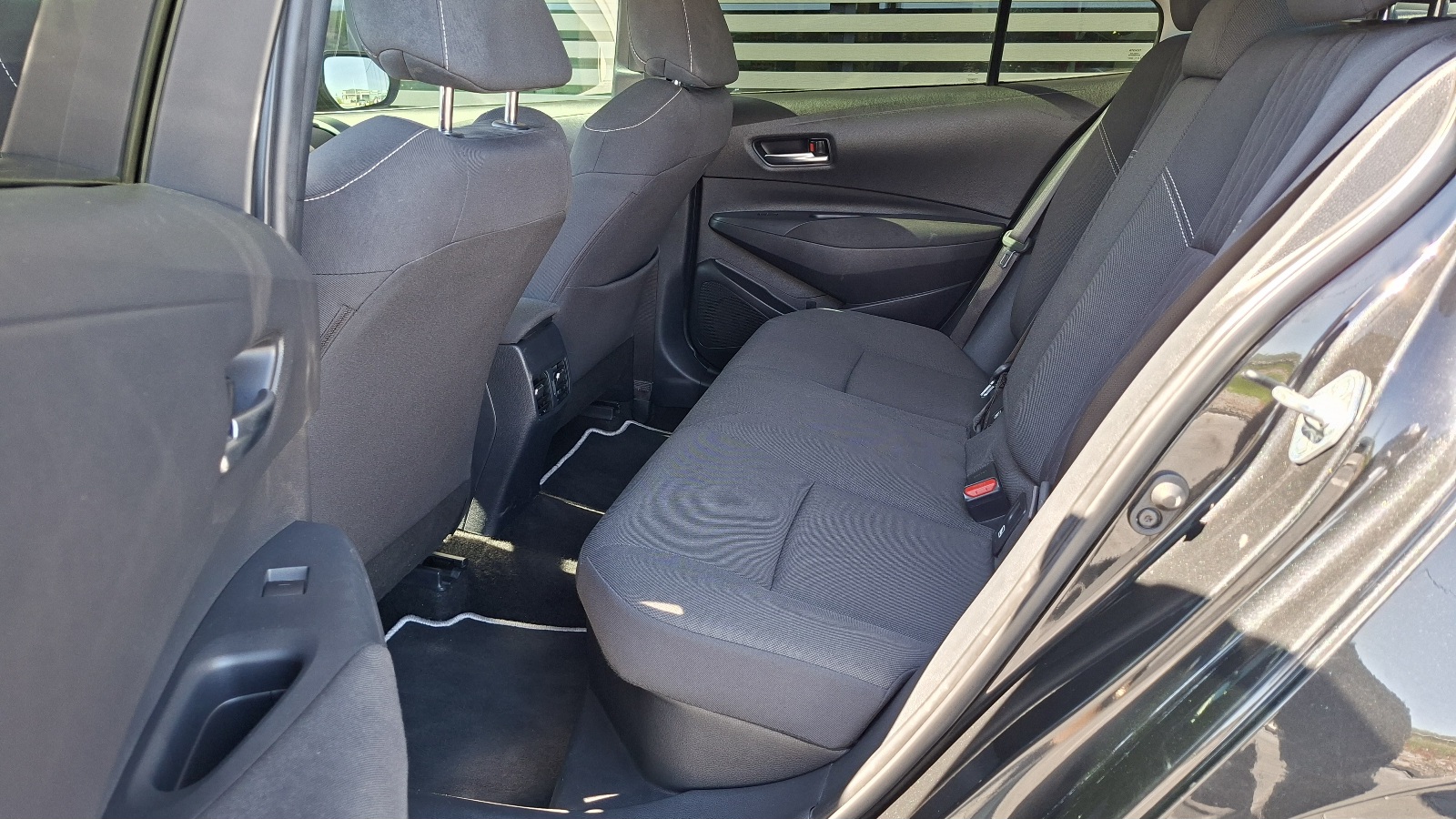 Toyota COROLLA 2019 року з пробігом 249439 км, Седан, Тойота Центр Ужгород "Карат Мотор", м.Ужгород - 742000 ГРН | Фото № 11