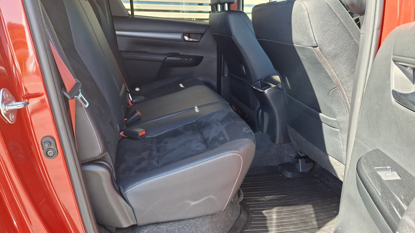 Toyota HILUX 2023 року з пробігом 14030 км, Пікап, Тойота Центр Ужгород "Карат Мотор", м.Ужгород - 2300880 ГРН | Фото № 7