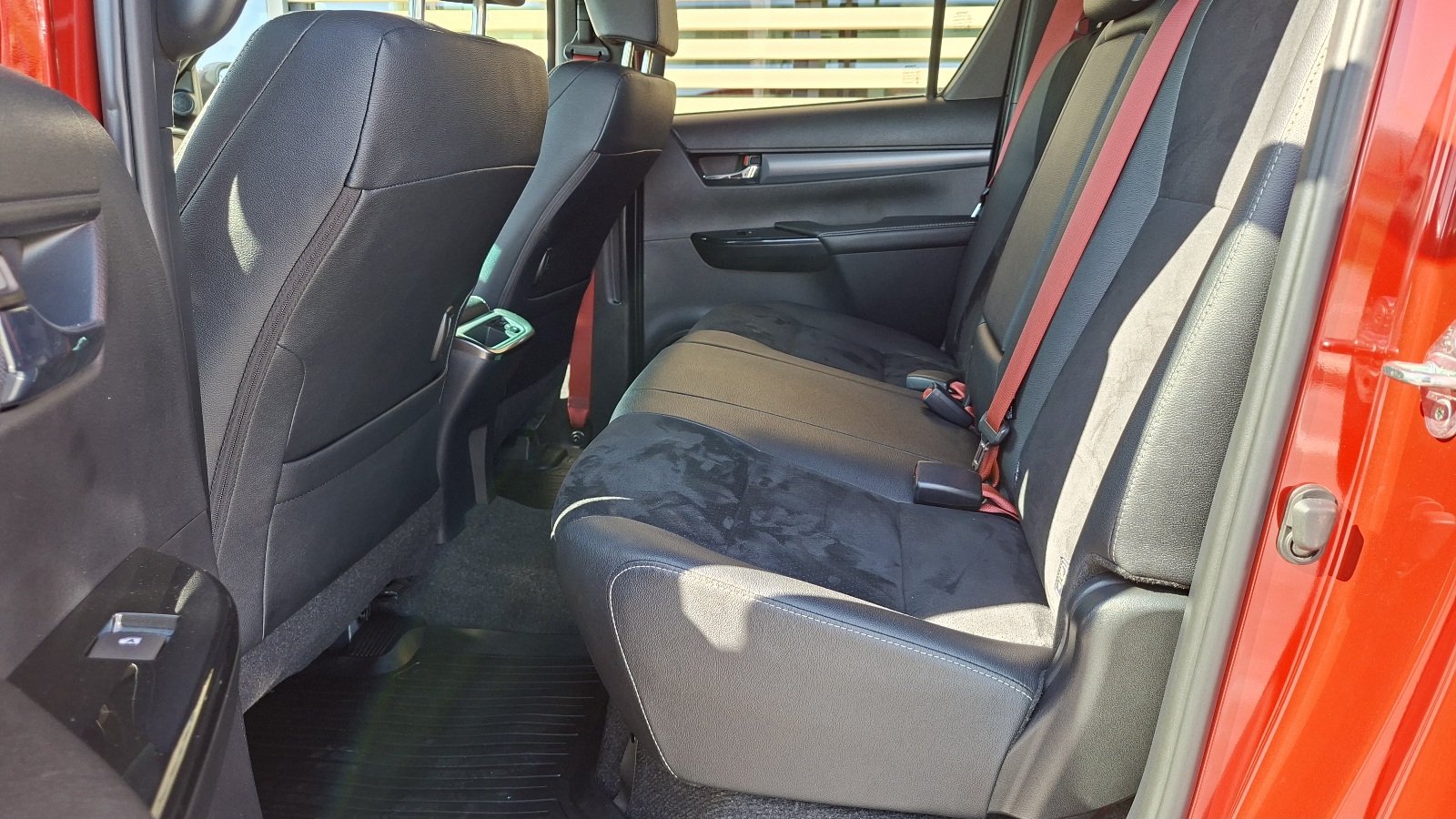 Toyota HILUX 2023 року з пробігом 14030 км, Пікап, Тойота Центр Ужгород "Карат Мотор", м.Ужгород - 2300880 ГРН | Фото № 10