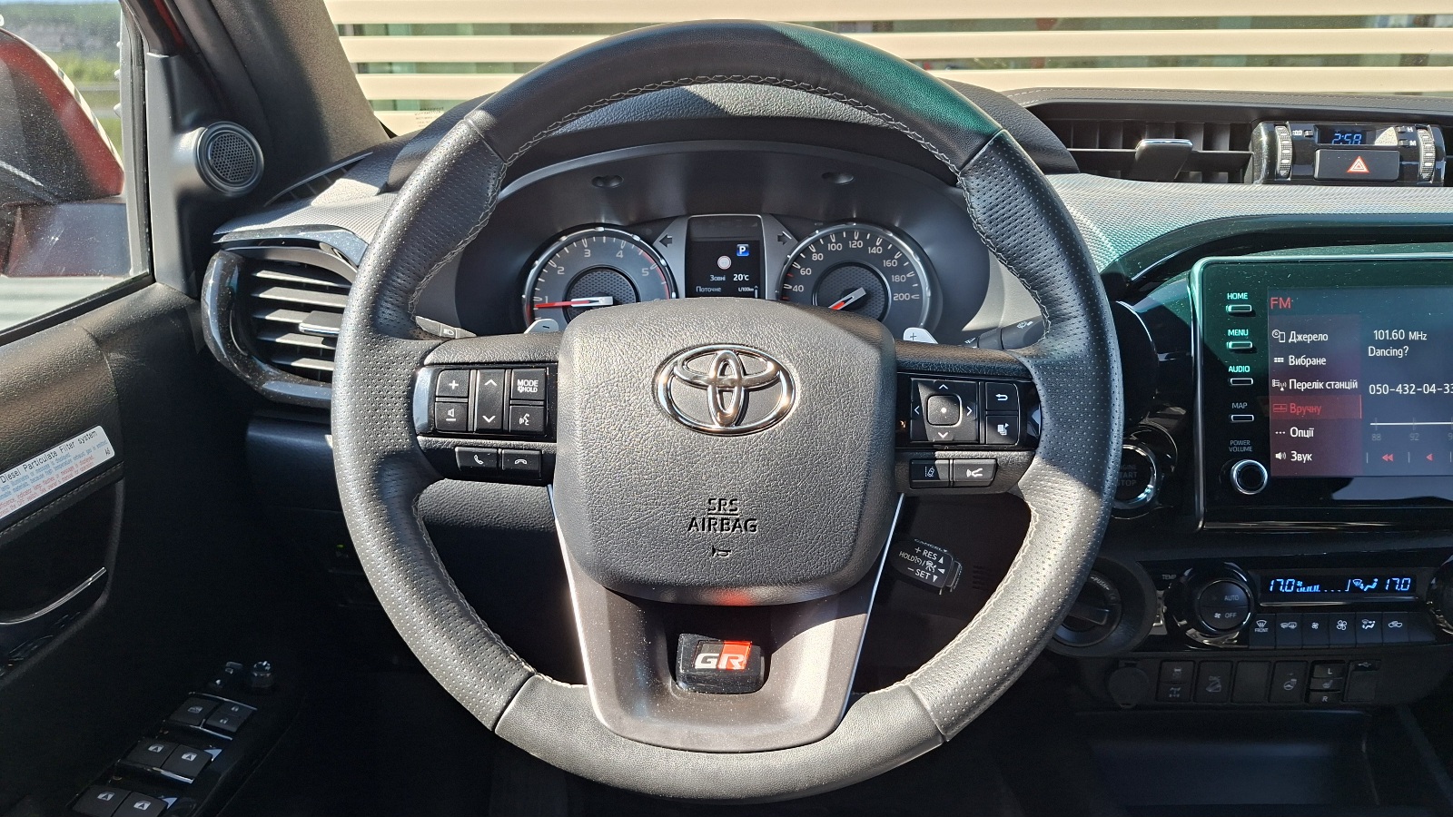 Toyota HILUX 2023 року з пробігом 14030 км, Пікап, Тойота Центр Ужгород "Карат Мотор", м.Ужгород - 2300880 ГРН | Фото № 12