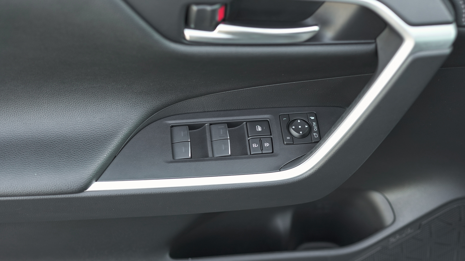 Toyota RAV4 2022 року з пробігом 45243 км, Універсал, Тойота Центр Львів "Діамант", м.Львів - 1323000 ГРН | Фото № 14