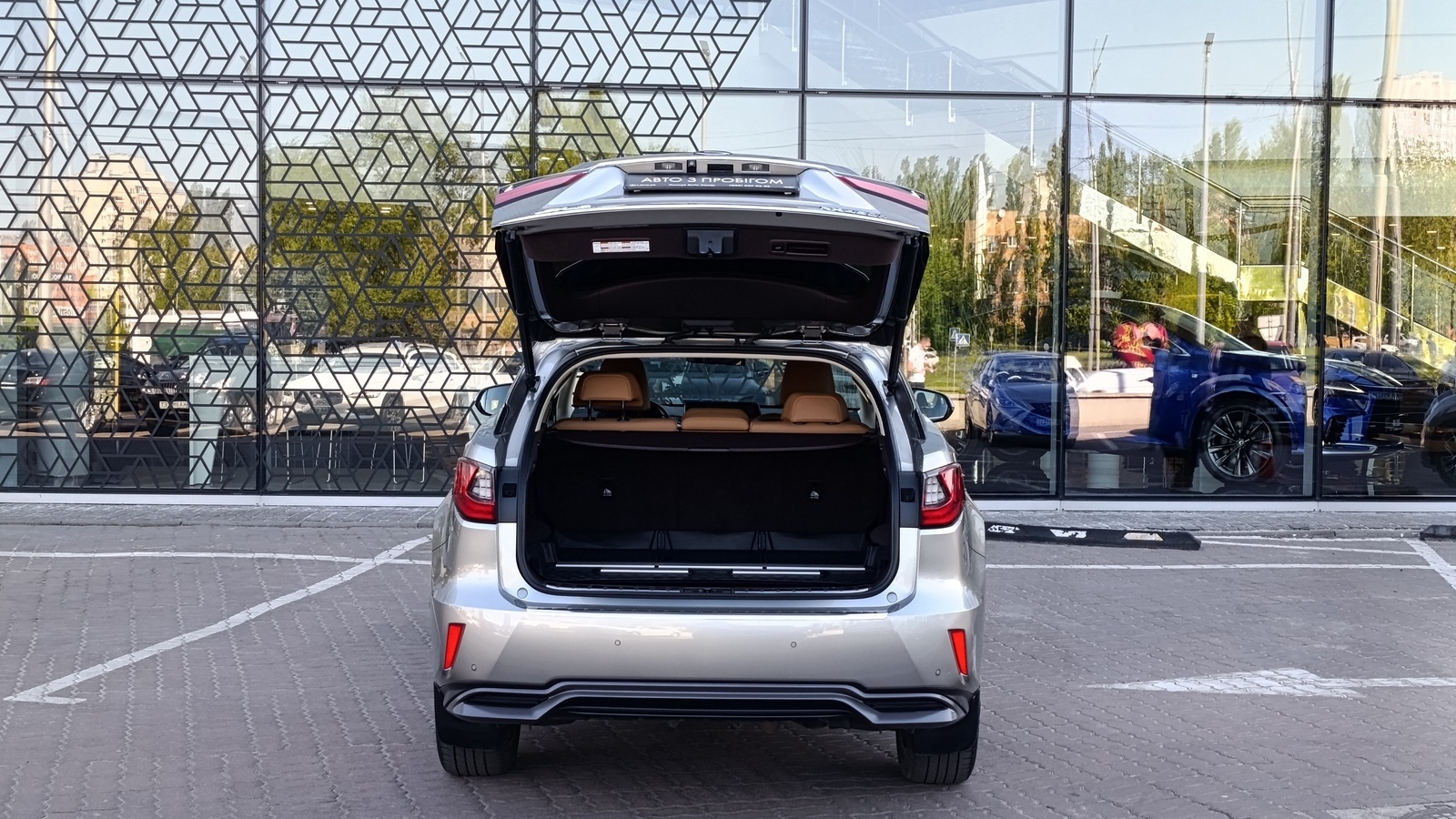 Lexus RX 450h 2019 року з пробігом 61800 км, Універсал, Лексус Київ Захід, м.Київ - 2152000 ГРН | Фото № 10