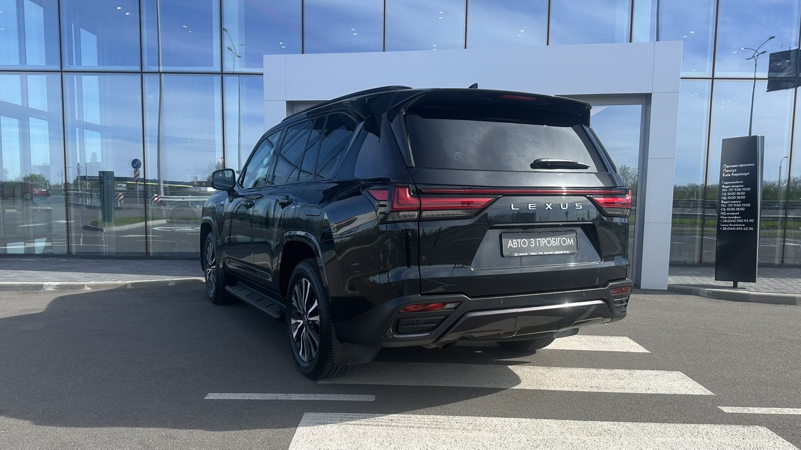 Lexus LX 2023 року з пробігом 83500 км, Універсал, Лексус Київ Аеропорт, м.Київ - 5010050 ГРН | Фото № 2