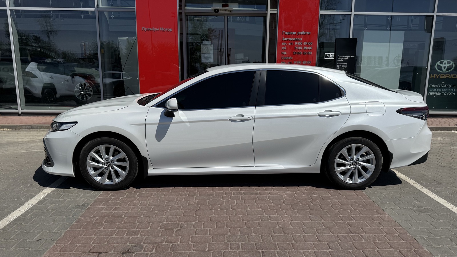 Toyota CAMRY 2024 року з пробігом 36622 км, Седан, Тойота Центр Вінниця "Преміум Мотор", м.Вінниця - 1340000 ГРН | Фото № 3