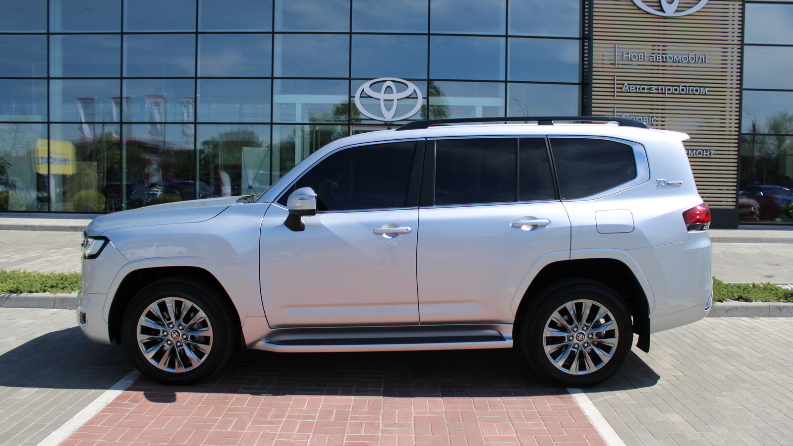 Toyota LAND CRUISER 2022 року з пробігом 66267 км, Універсал, Тойота Центр Черкаси "Мотор Сіті", м.Черкаси - 3390000 ГРН | Фото № 3