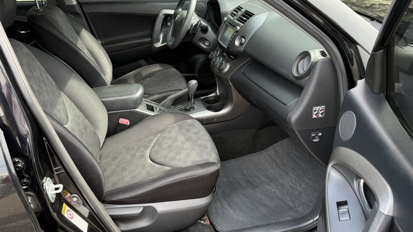 Toyota RAV4 2012 року з пробігом 130000 км, Універсал, Тойота Центр Київ "Автосаміт Укравто", м.Київ - 568888 ГРН | Фото № 6