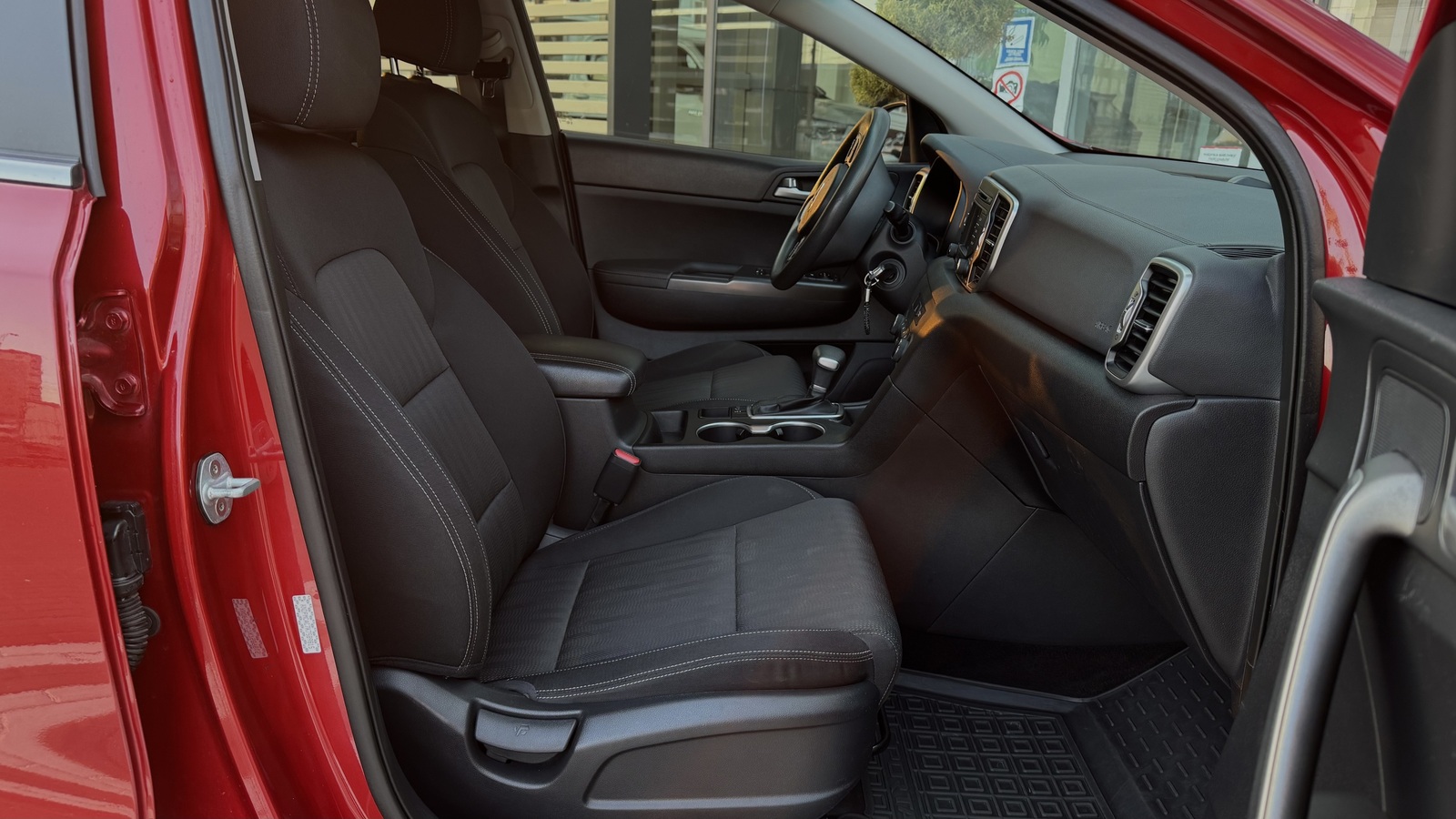 Інші авто KIA SPORTAGE 2018 року з пробігом 107586 км, Універсал, Тойота Центр Чернігів "Соллі-Плюс", м.Чернігів - 655600 ГРН | Фото № 6