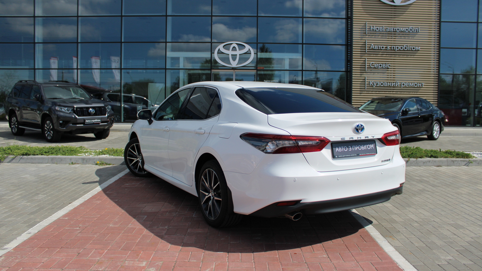 Toyota CAMRY 2021 року з пробігом 97553 км, Седан, Тойота Центр Черкаси "Мотор Сіті", м.Черкаси - 1400000 ГРН | Фото № 2