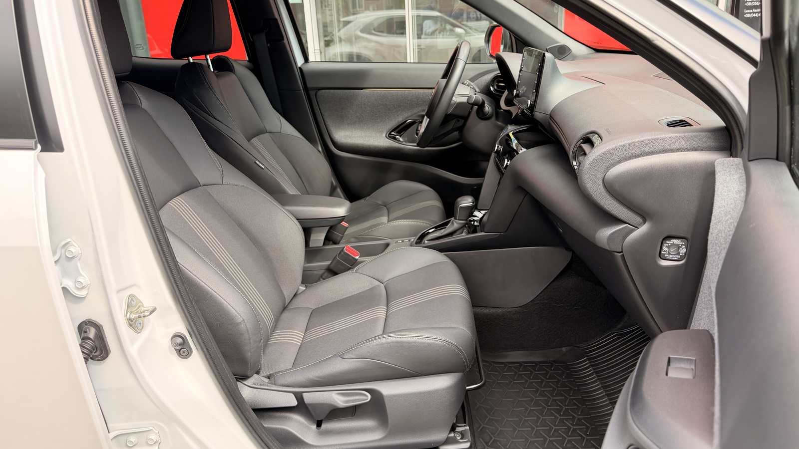 Toyota YARIS CROSS 2021 року з пробігом 39048 км, Хетчбек, Тойота Центр Кривий Ріг "Алмаз Сістем", м.Кривий Ріг - 1179200 ГРН | Фото № 6