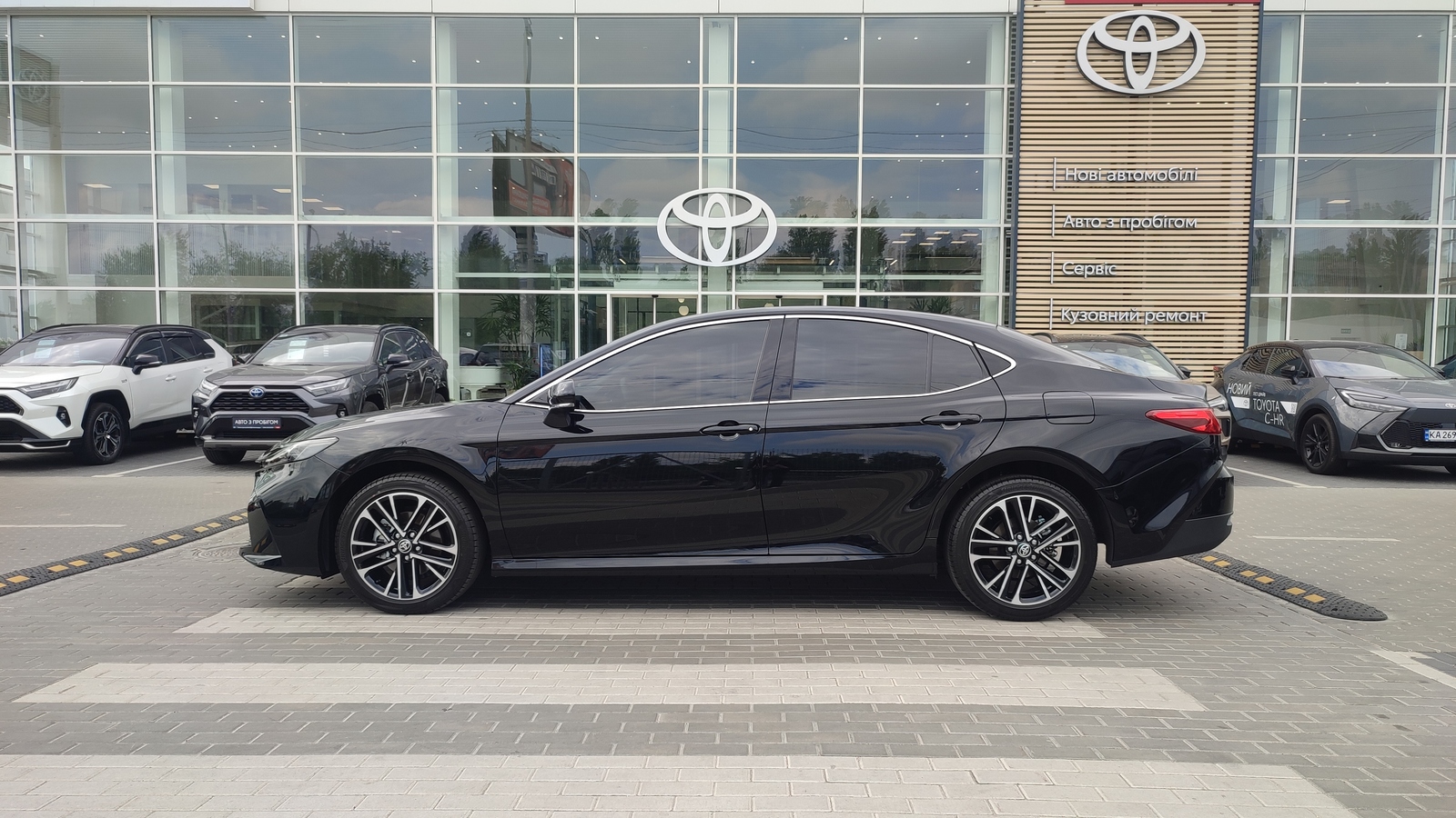 Toyota CAMRY 2025 року з пробігом 13952 км, Седан, Тойота Центр Київ "ВіДі Автострада", м.Київ - 1960000 ГРН | Фото № 3