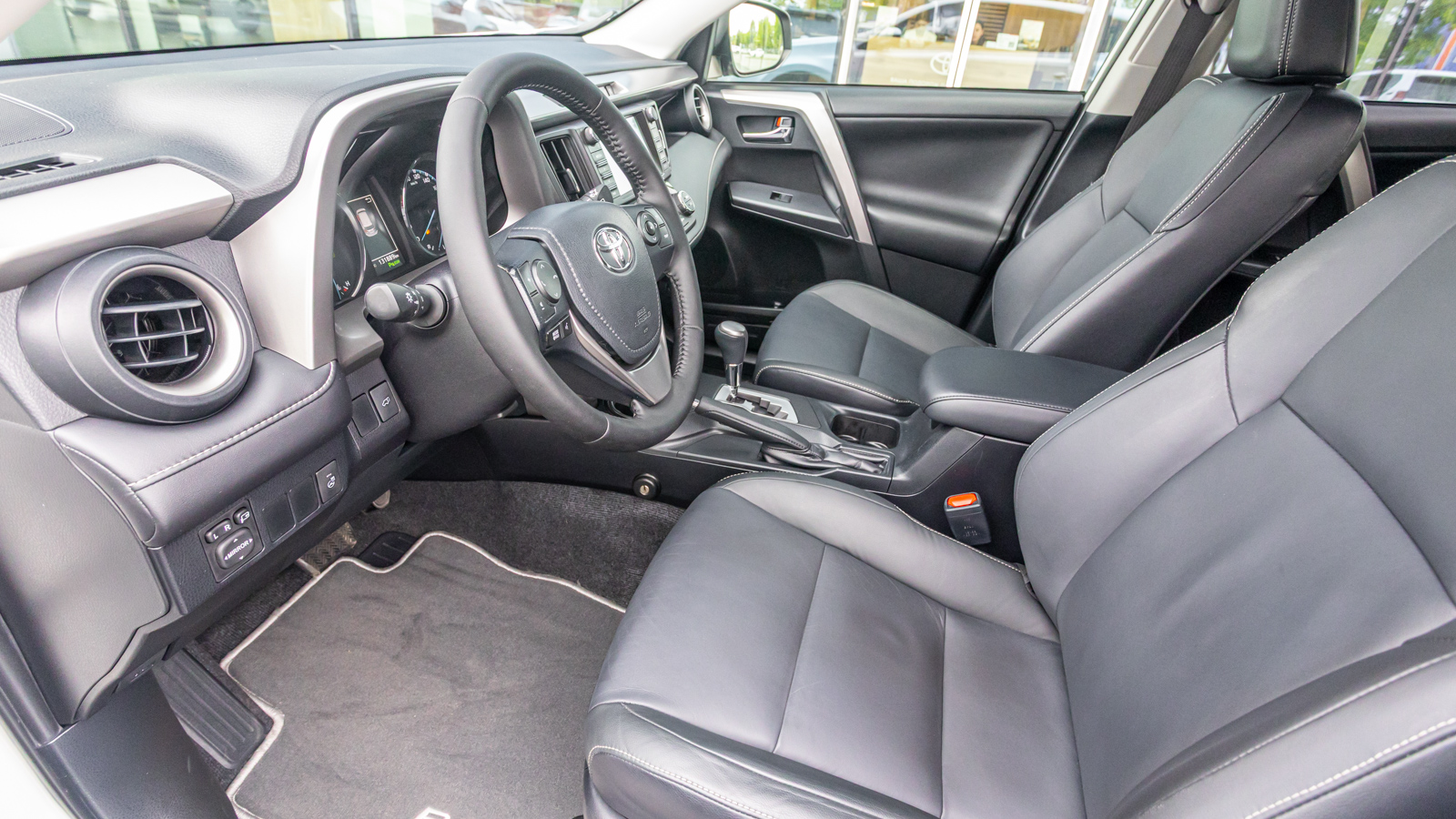Toyota RAV4 2016 року з пробігом 131591 км, Універсал, Тойота Центр Дніпро "Алмаз Мотор" на Запорізькому шосе, м.Дніпро - 1050000 ГРН | Фото № 14