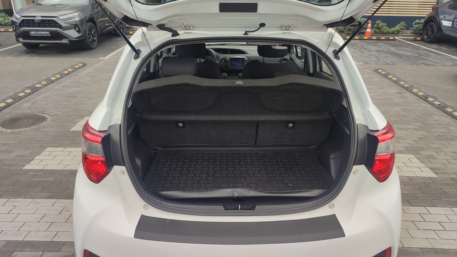 Toyota YARIS 2017 року з пробігом 170184 км, Хетчбек, Тойота Центр Київ "ВіДі Автострада", м.Київ - 590000 ГРН | Фото № 10