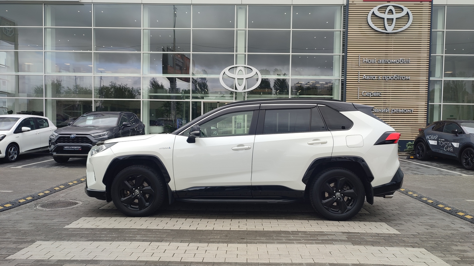 Toyota RAV4 2019 року з пробігом 184250 км, Універсал, Тойота Центр Київ "ВіДі Автострада", м.Київ - 1408000 ГРН | Фото № 3