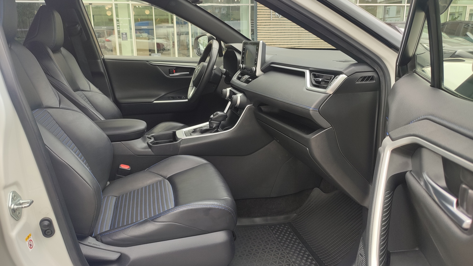 Toyota RAV4 2019 року з пробігом 184250 км, Універсал, Тойота Центр Київ "ВіДі Автострада", м.Київ - 1408000 ГРН | Фото № 6