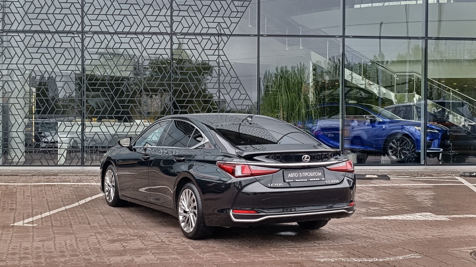 Lexus ES 2023 року з пробігом 69722 км, Седан, Лексус Київ Захід, м.Київ - 2251000 ГРН | Фото № 2