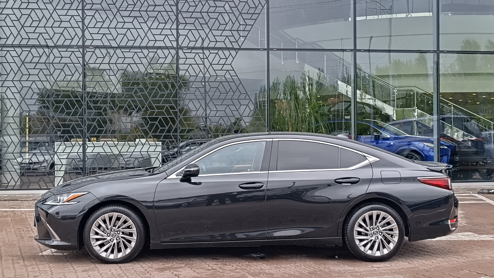 Lexus ES 2023 року з пробігом 69722 км, Седан, Лексус Київ Захід, м.Київ - 2251000 ГРН | Фото № 3