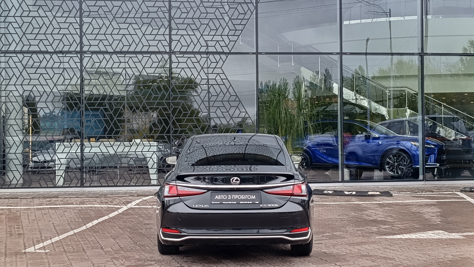 Lexus ES 2023 року з пробігом 69722 км, Седан, Лексус Київ Захід, м.Київ - 2251000 ГРН | Фото № 4