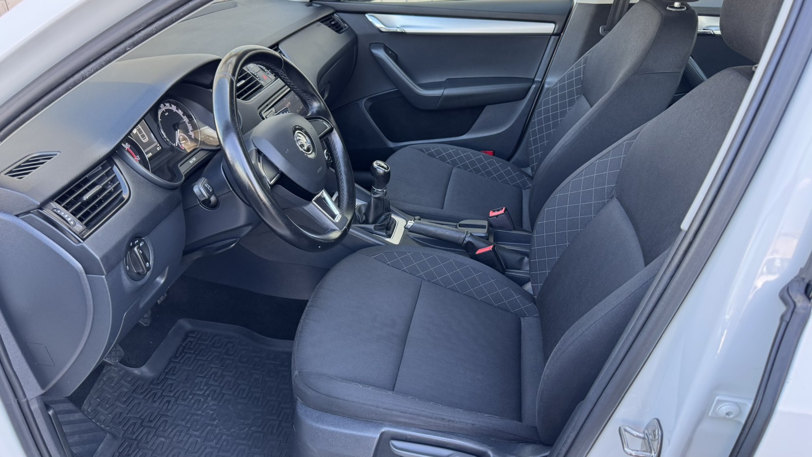 Інші авто SKODA OCTAVIA 2019 року, Седан, Тойота Центр Київ "Автосаміт Укравто", м.Київ | Фото № 10 Інші авто SKODA OCTAVIA 2019 року з пробігом 173154 км, Седан, Тойота Центр Київ "Автосаміт Укравто", м.Київ - 679000 ГРН | Фото № 10