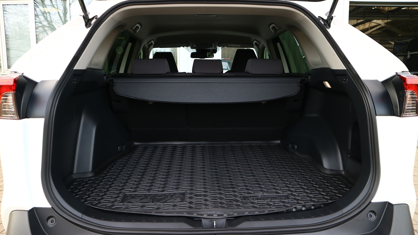 Toyota RAV4 2021 року з пробігом 90128 км, Універсал, Тойота Центр Київ "Автосаміт Укравто Столичне", м.Київ - 1220000 ГРН | Фото № 10