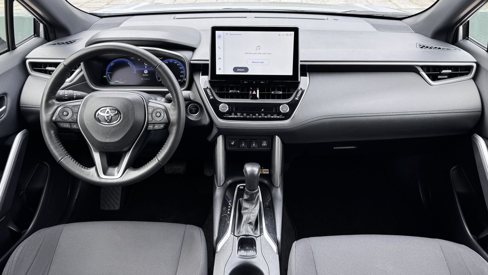 Toyota COROLLA CROSS 2023 року, Хетчбек, Тойота Центр Чернівці "Олімп-Моторс", м.Чернівці | Фото № 8 Toyota COROLLA CROSS 2023 року з пробігом 19218 км, Хетчбек, Тойота Центр Чернівці "Олімп-Моторс", м.Чернівці - 1350000 ГРН | Фото № 8