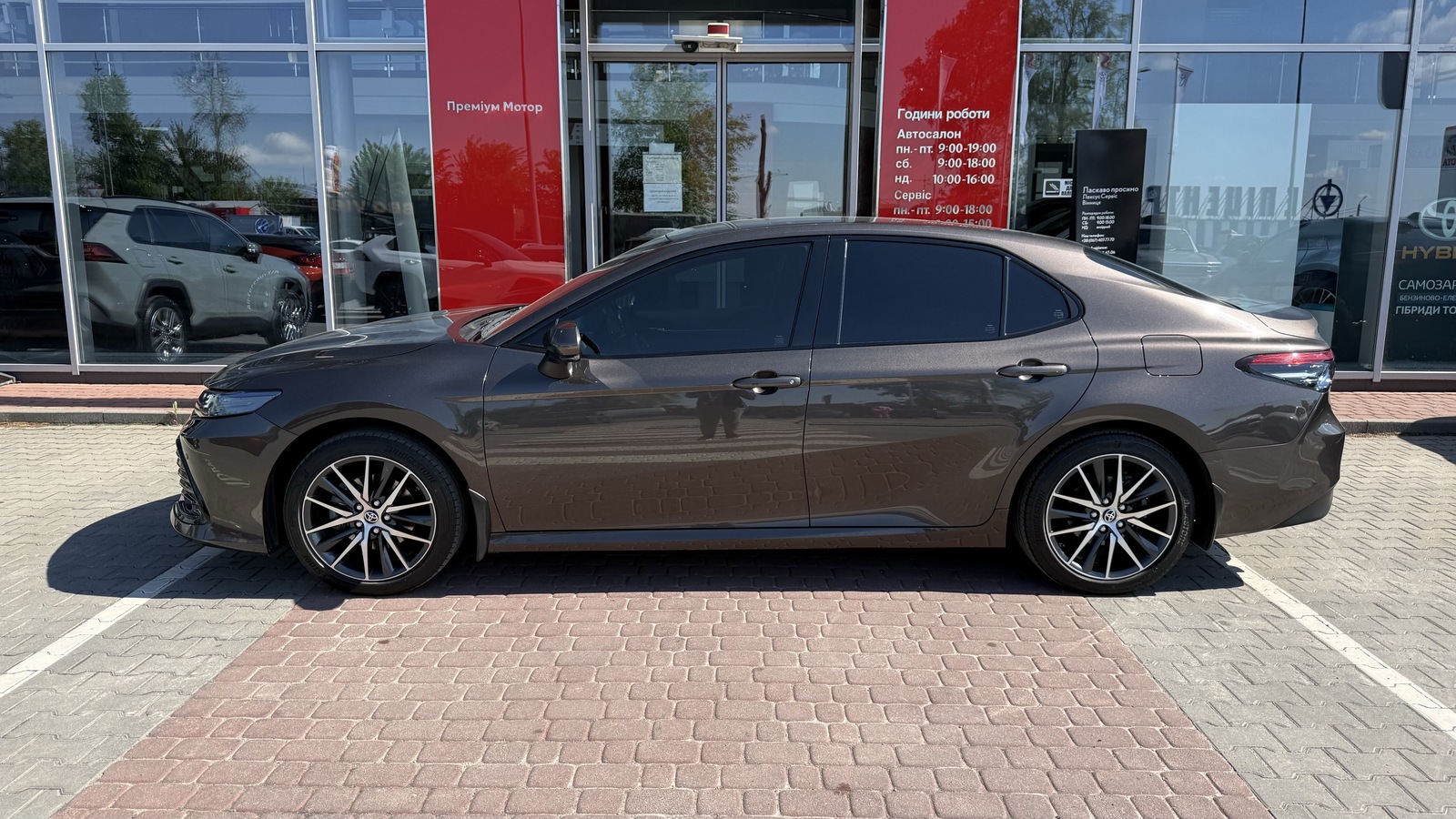 Toyota CAMRY 2022 року з пробігом 75958 км, Седан, Тойота Центр Вінниця "Преміум Мотор", м.Вінниця - 1600000 ГРН | Фото № 3