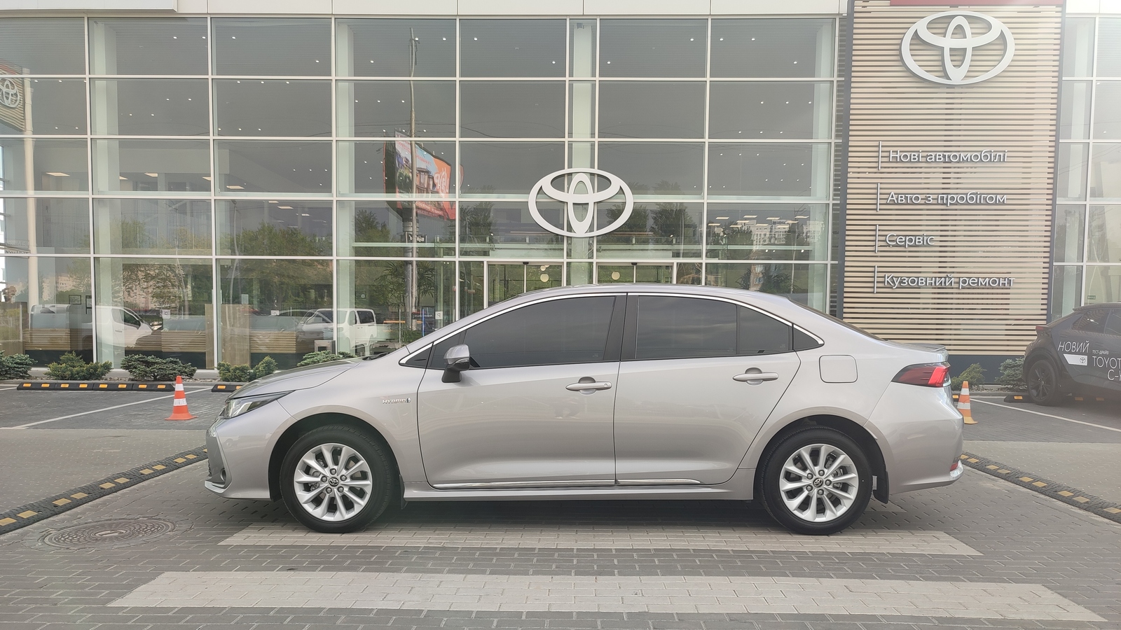 Toyota COROLLA 2019 року з пробігом 100966 км, Седан, Тойота Центр Київ "ВіДі Автострада", м.Київ - 940000 ГРН | Фото № 3