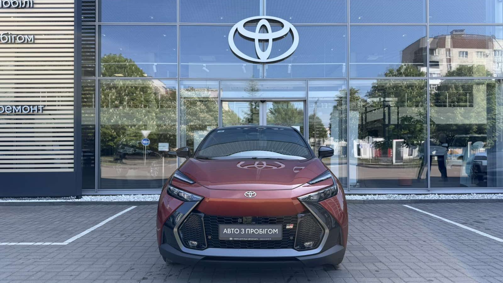 Toyota C-HR 2025 року, Хетчбек, Тойота Центр Луцьк "Автоконцепт", м.Луцьк | Фото № 9 Toyota C-HR 2025 року з пробігом 530 км, Хетчбек, Тойота Центр Луцьк "Автоконцепт", м.Луцьк - 1780000 ГРН | Фото № 9