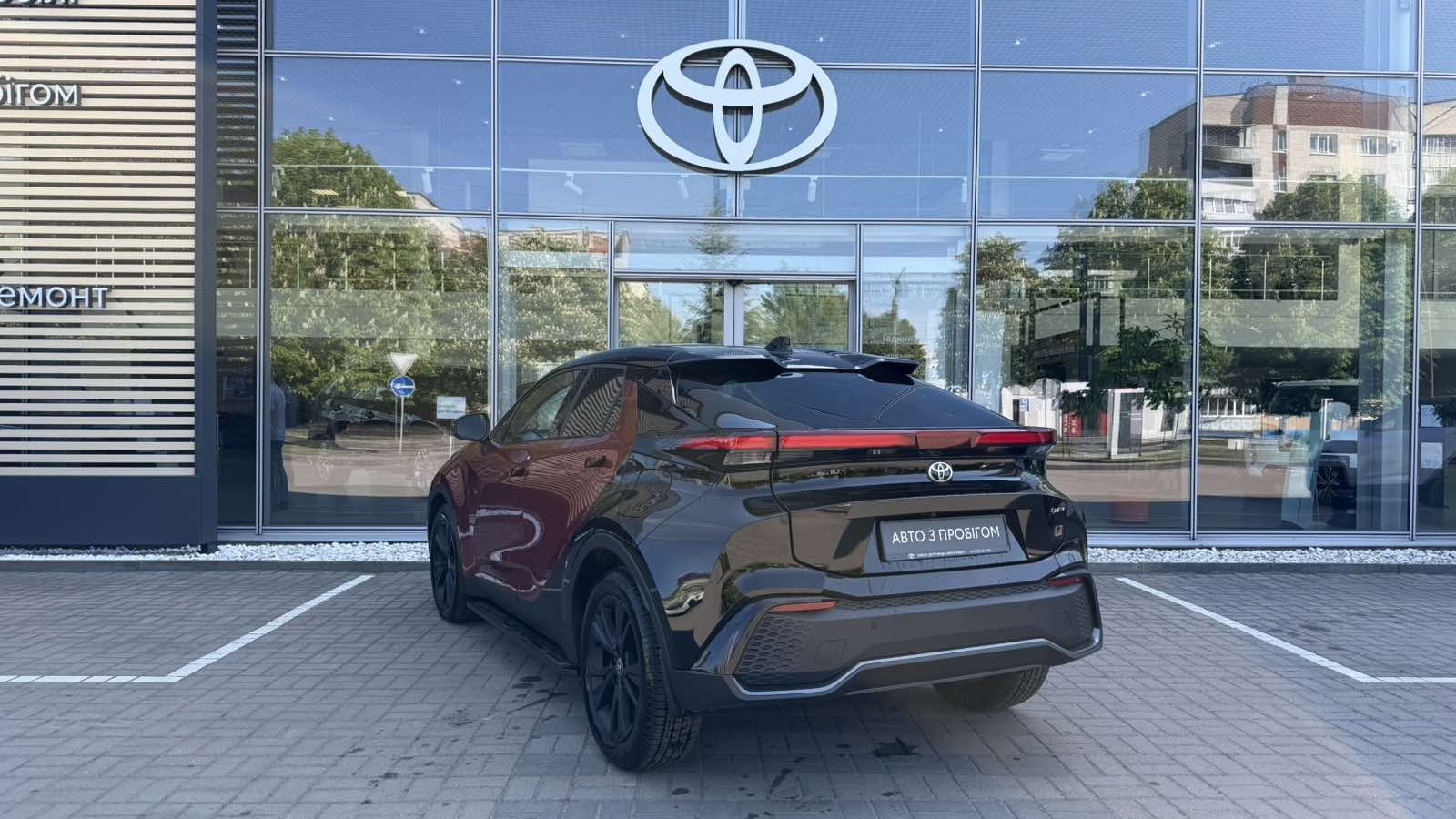 Toyota C-HR 2025 року, Хетчбек, Тойота Центр Луцьк "Автоконцепт", м.Луцьк | Фото № 10 Toyota C-HR 2025 року з пробігом 530 км, Хетчбек, Тойота Центр Луцьк "Автоконцепт", м.Луцьк - 1780000 ГРН | Фото № 10