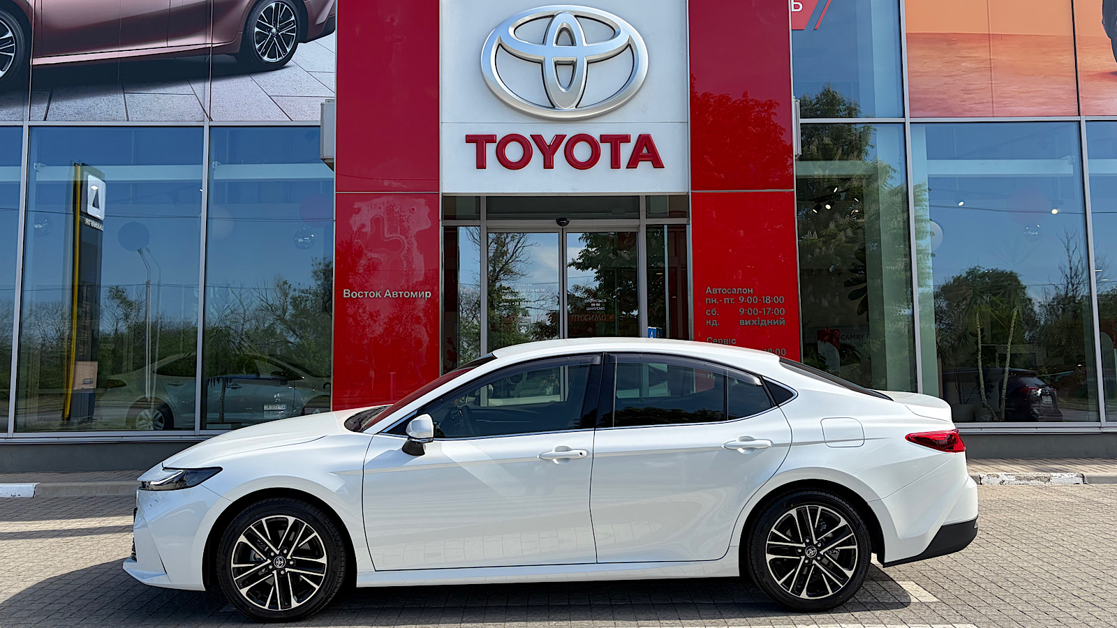 Toyota CAMRY 2025 року з пробігом 3816 км, Седан, Тойота Центр Запоріжжя "Восток Автомир", м.Запоріжжя - 2151100 ГРН | Фото № 3