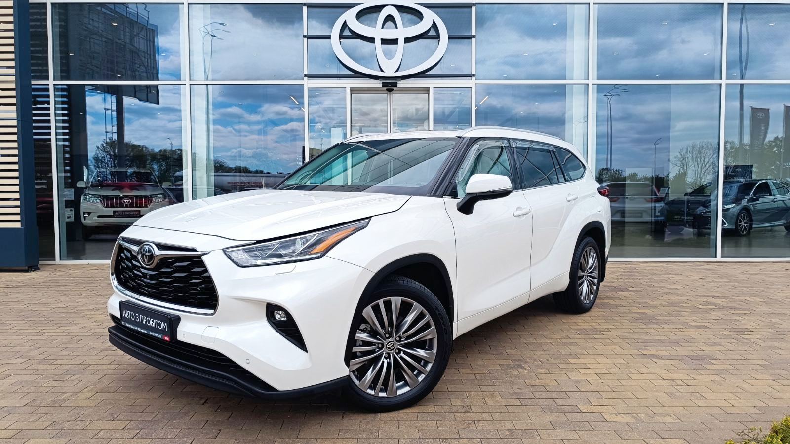 Toyota HIGHLANDER 2020 року з пробігом 54370 км, Універсал, Тойота Центр Київ «ВІДІ Аеропорт», м.Київ - 1970000 ГРН | Фото № 1