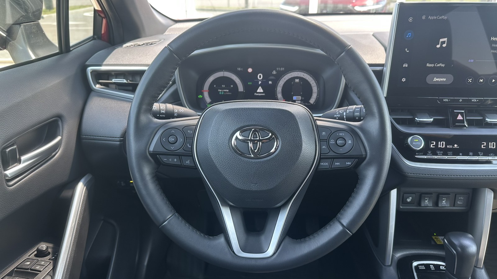 Toyota COROLLA CROSS 2024 року, Універсал, Лексус Київ Аеропорт, м.Київ | Фото № 9 Toyota COROLLA CROSS 2024 року з пробігом 5950 км, Універсал, Лексус Київ Аеропорт, м.Київ - 1611950 ГРН | Фото № 9