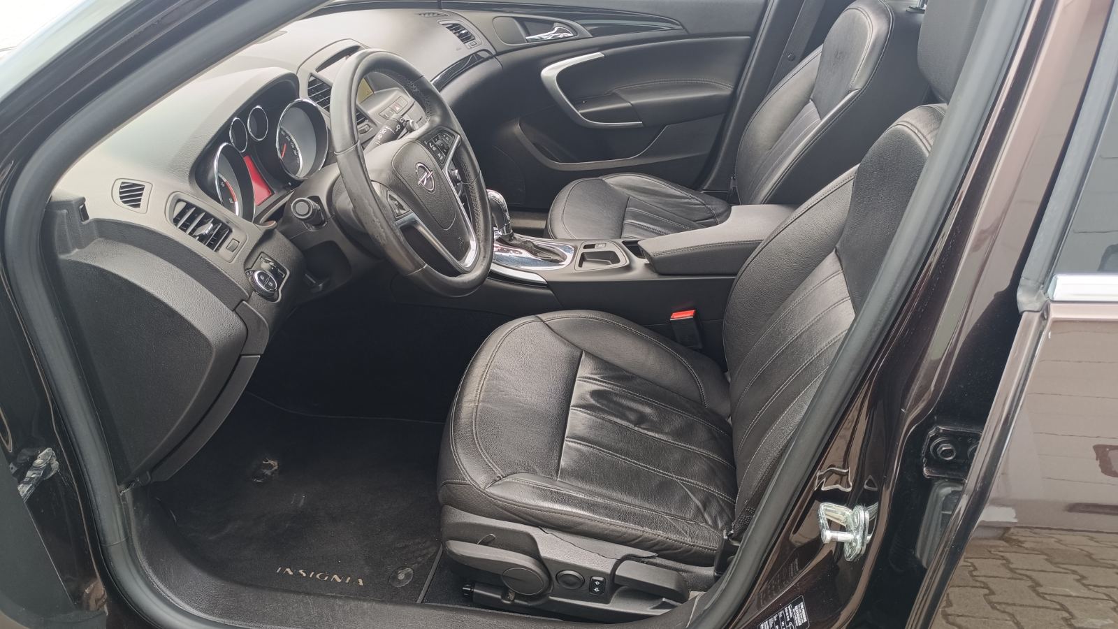 Інші авто OPEL INSIGNIA 2013 року, Універсал, Тойота Центр Київ «ВІДІ Аеропорт», м.Київ | Фото № 11 Інші авто OPEL INSIGNIA 2013 року з пробігом 215486 км, Універсал, Тойота Центр Київ «ВІДІ Аеропорт», м.Київ - 450000 ГРН | Фото № 11
