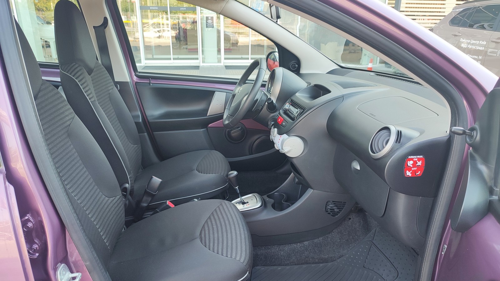 Інші авто PEUGEOT 107 2014 року, Хетчбек, Тойота Центр Київ "ВіДі Автострада", м.Київ | Фото № 6 Інші авто PEUGEOT 107 2014 року з пробігом 40597 км, Хетчбек, Тойота Центр Київ "ВіДі Автострада", м.Київ - 307000 ГРН | Фото № 6