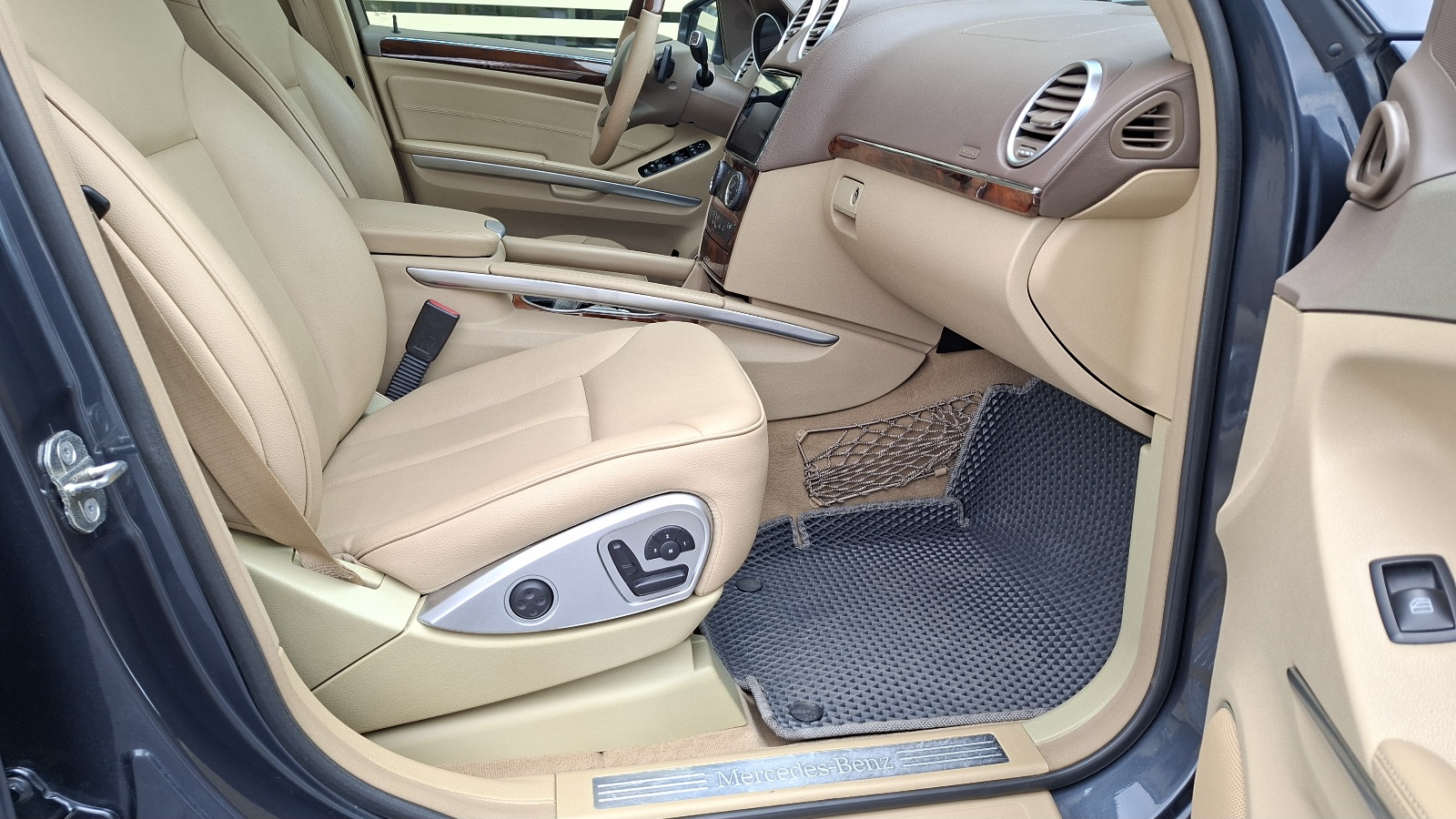 Інші авто MERCEDES-BENZ GL 2012 року, Універсал, Тойота Центр Ужгород "Карат Мотор", м.Ужгород | Фото № 6 Інші авто MERCEDES-BENZ GL 2012 року з пробігом 218898 км, Універсал, Тойота Центр Ужгород "Карат Мотор", м.Ужгород - 652500 ГРН | Фото № 6