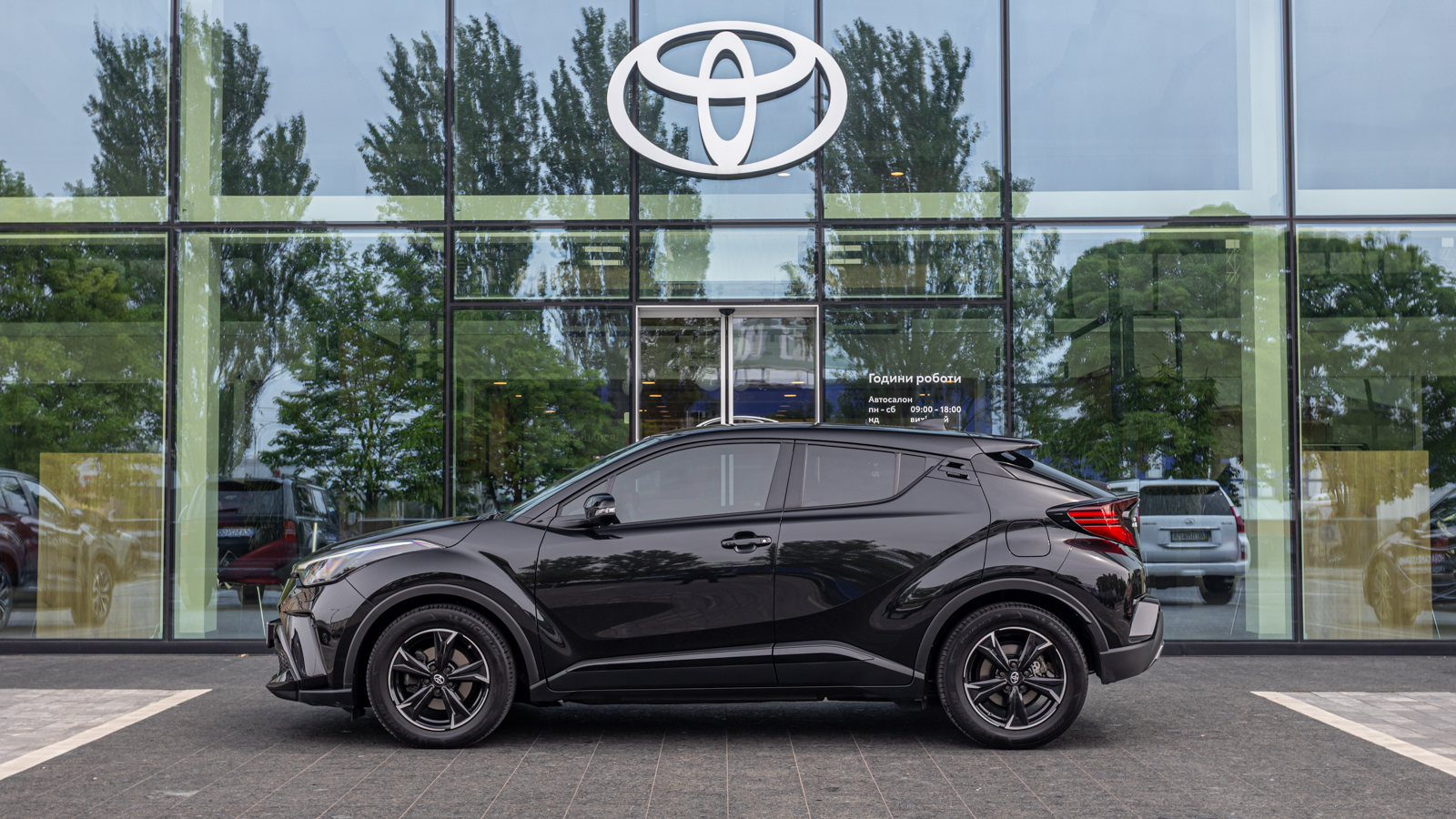 Toyota C-HR 2022 року з пробігом 50688 км, Хетчбек, Тойота Центр Дніпро "Алмаз Мотор" на Запорізькому шосе, м.Дніпро - 1335000 ГРН | Фото № 3